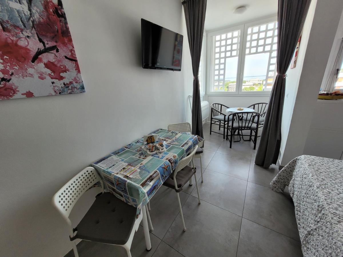 Rosato 2 Sea View Apartment Lignano Sabbiadoro Buitenkant foto